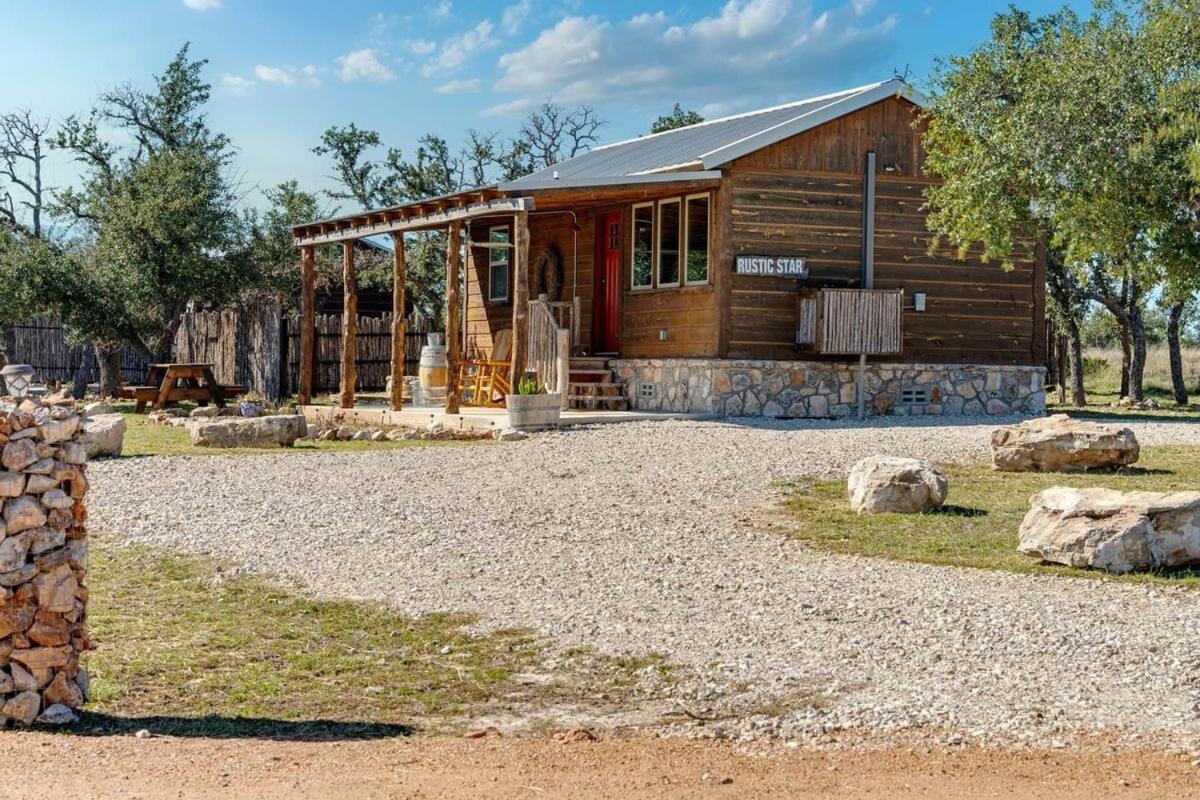 פרדריקסברג Rockin' R - Rustic Star Cabin מראה חיצוני תמונה