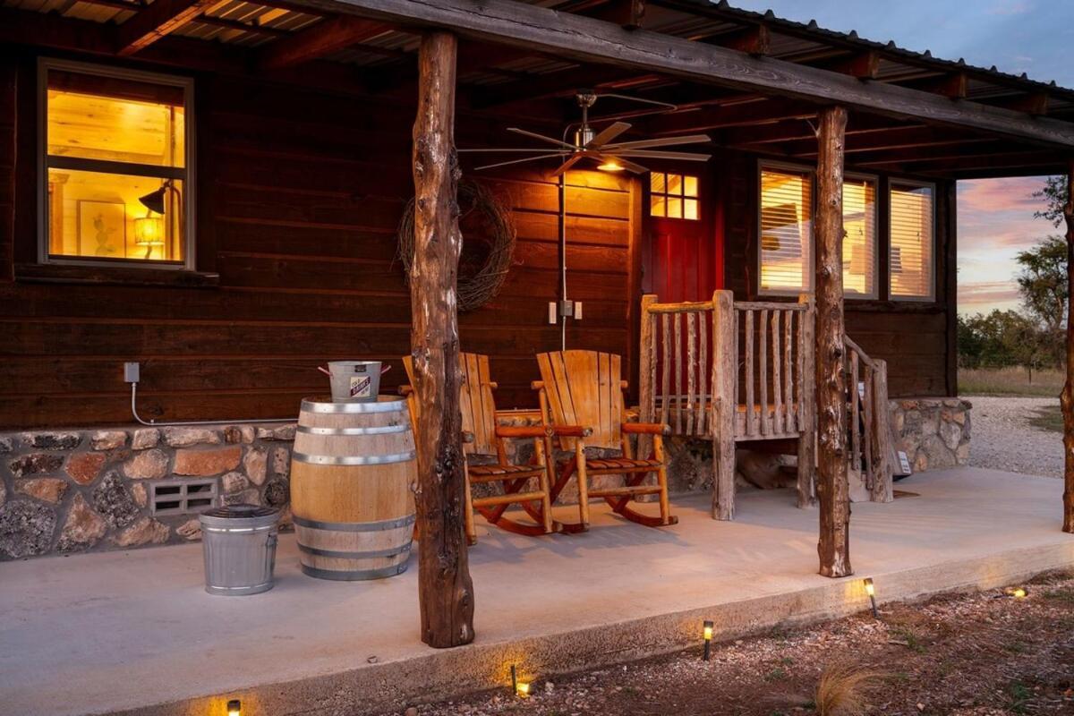 פרדריקסברג Rockin' R - Rustic Star Cabin מראה חיצוני תמונה